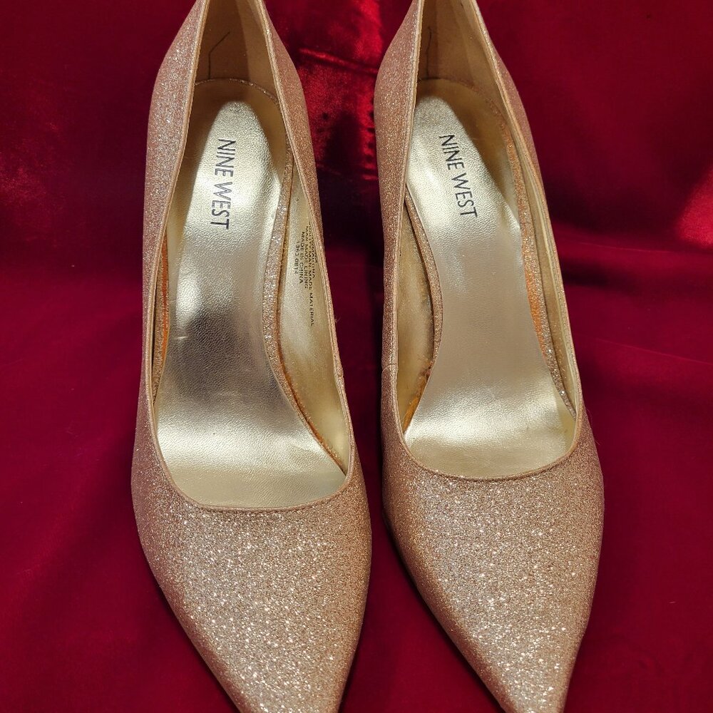 New Nine West Gold Pumps size 9M